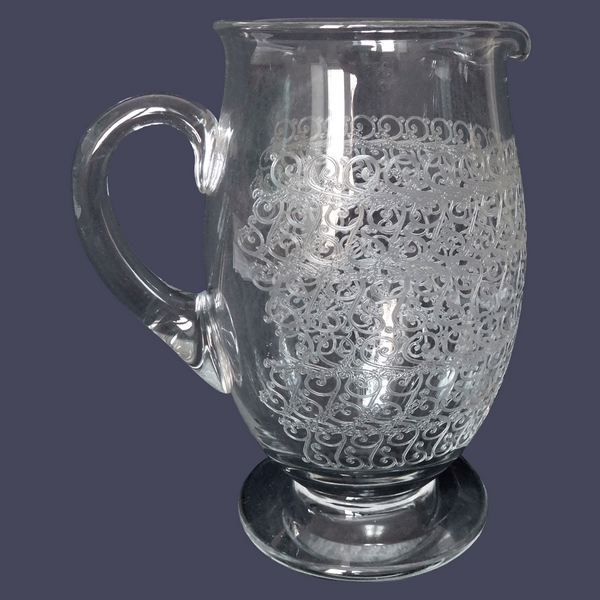 Pichet / broc / carafe à eau en cristal de Baccarat, modèle Gouvieux (proche modèle Rohan)