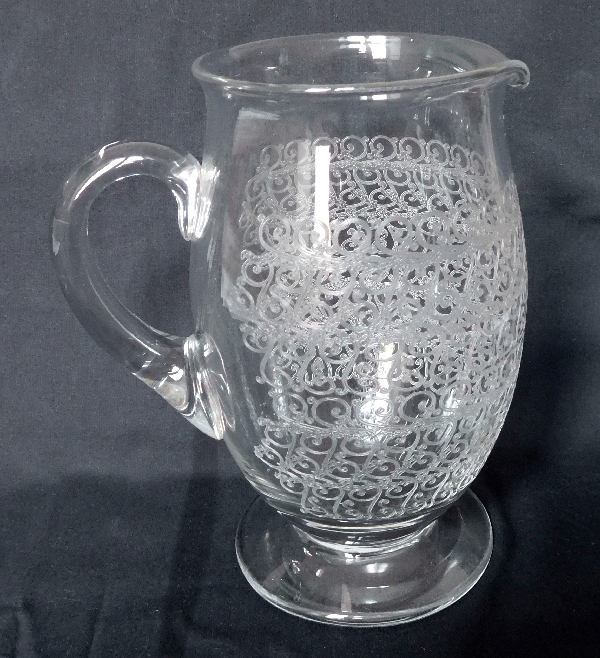 Pichet / broc / carafe à eau en cristal de Baccarat, modèle Gouvieux (proche modèle Rohan)