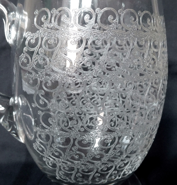 Pichet / broc / carafe à eau en cristal de Baccarat, modèle Gouvieux (proche modèle Rohan)