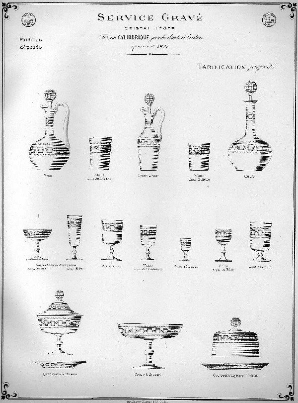 Coupe à champagne en cristal de Baccarat, modèle à jambe bouton, gravure 3458