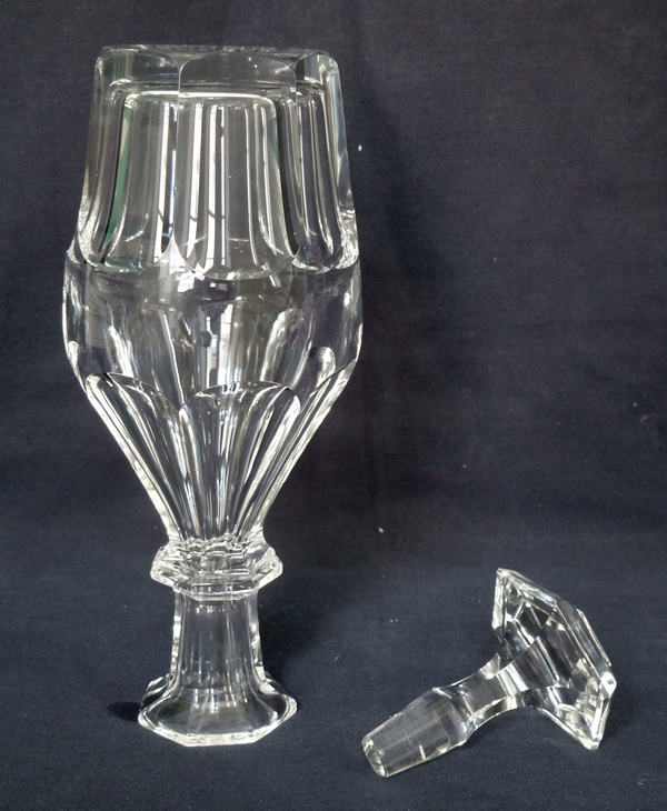 Carafe à liqueur en cristal de Baccarat, modèle Harcourt - signée