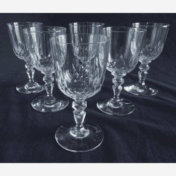 Verre à eau en cristal de Baccarat, modèle Jeux d'Orgues de Biseaux forme 55 jambe taillée - 15,5cm