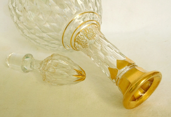 Baccarat crystal wine decanter, Juvisy pattern enhanced with fine gold - original paper sticker