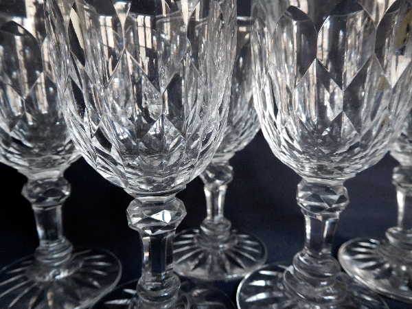 Verre à vin en cristal de Baccarat, modèle Juvisy (service officiel de l'Elysée) - 12cm