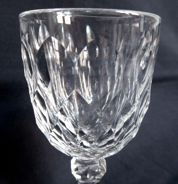 Verre à vin blanc en cristal de Baccarat, modèle Juvisy (service officiel de l'Elysée) - 11cm