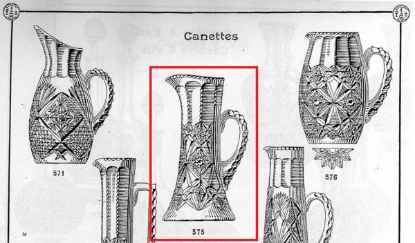 Grande canette / pichet à bière en cristal de Baccarat richement taillé modèle Lagny - étiquette