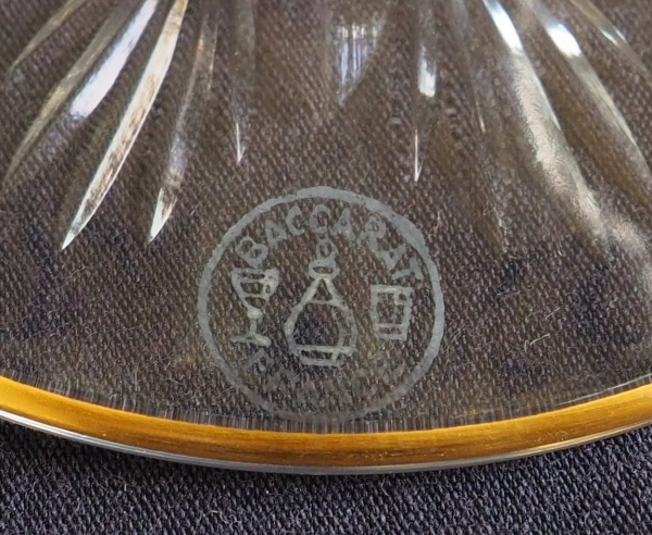 Coupe à champagne en cristal de Baccarat, modèle Lagny doré