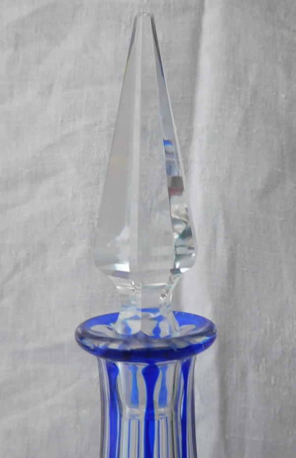 Carafe à vin du Rhin en cristal de Baccarat overlay bleu cobalt, modèle Lagny