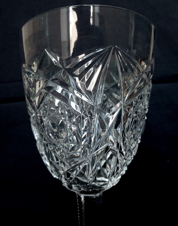 Baccarat crystal tall wine glass, Lagny pattern - 16.3cm - signed