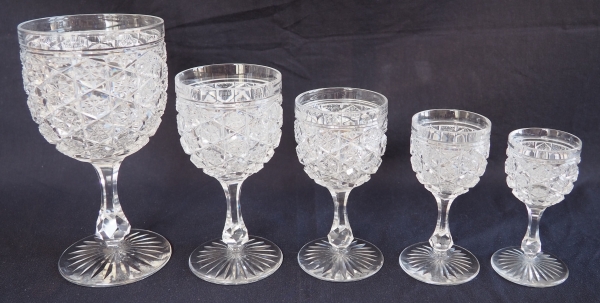 Baccarat crystal wine glass, Lorient pattern - 13.8cm