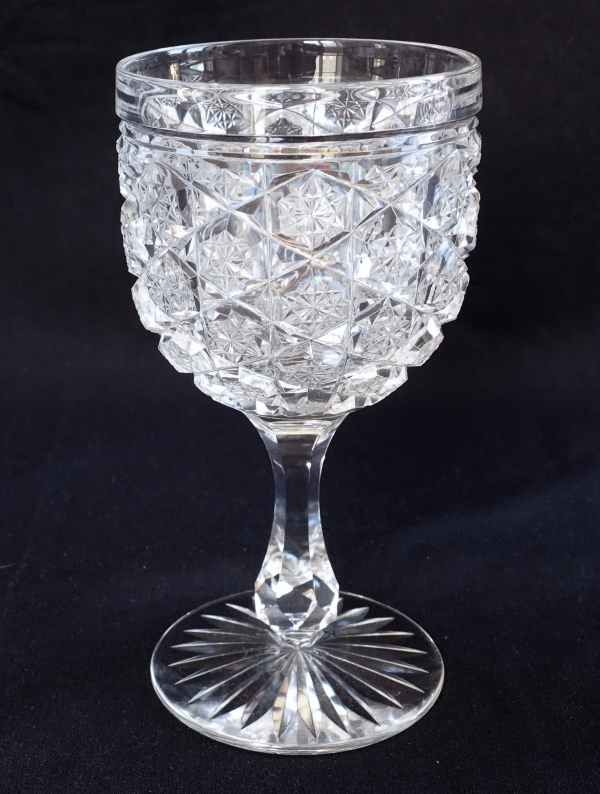 Verre à vin en cristal de Baccarat, modèle Lorient pied étoile - 13,8cm