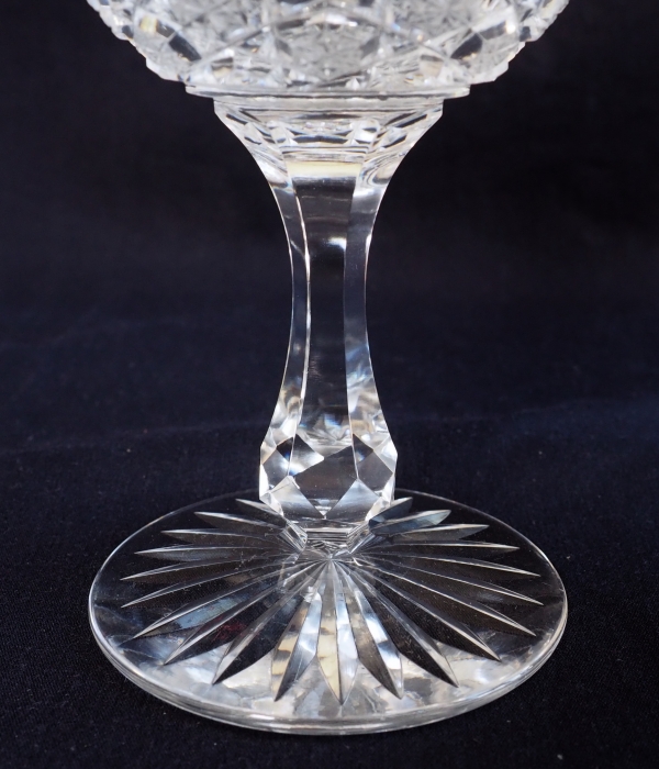 Verre à eau en cristal de Baccarat, modèle Lorient pied étoile - 16,6cm