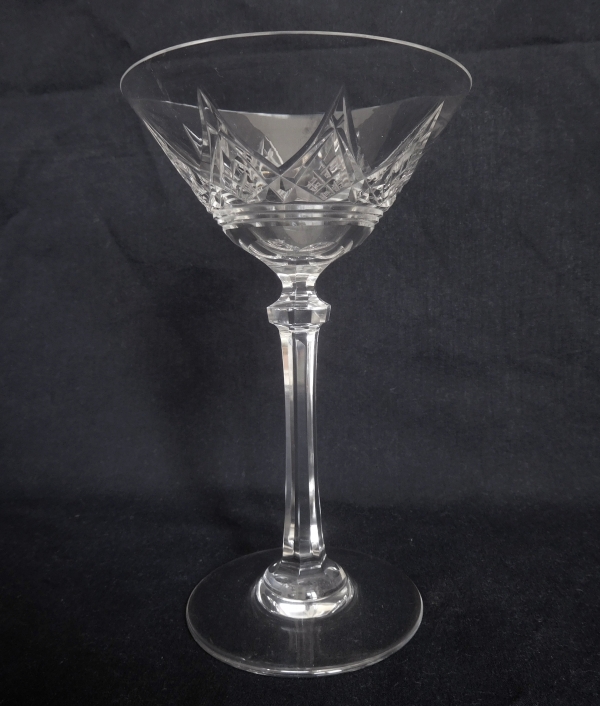 Coupe à champagne en cristal de Baccarat, modèle Louvois - signée