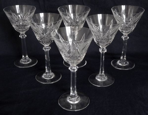 Baccarat crystal wine glass, Louvois pattern - 15cm - signed