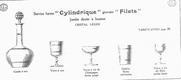 Coupe à champagne en cristal de Baccarat, modèle taillé aux marguerites