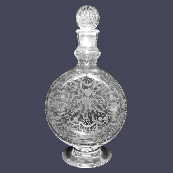 Baccarat crystal decanter / bottle, Michelangelo pattern - signed