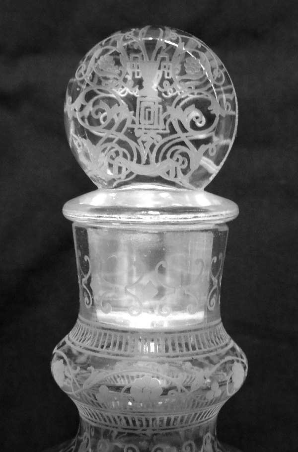 Carafe / flacon en cristal de Baccarat, modèle Michelangelo (Michel Ange) - signée