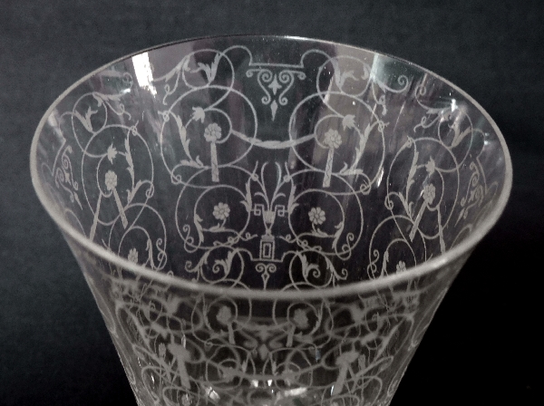 Baccarat crystal wine glass, Michelangelo pattern - 8.5cm - signed