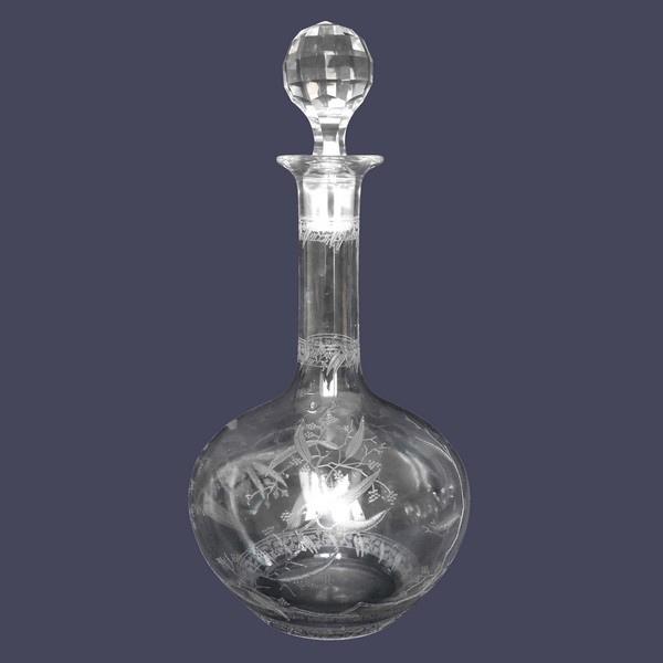 Baccarat crystal water decanter, Mimosas pattern - 29.7cm