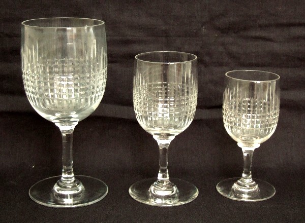 Baccarat crystal wine or port glass, Nancy pattern - 10.8cm
