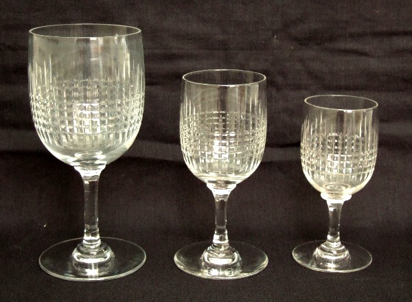 Verre à vin blanc ou porto en cristal de Baccarat, modèle Nancy - 10,8cm