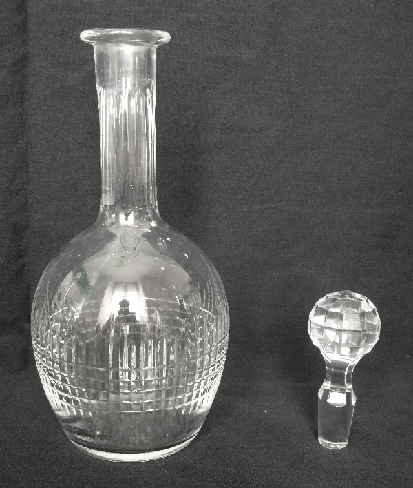 Carafe à liqueur en cristal de Baccarat, modèle Nancy - signée - 22cm