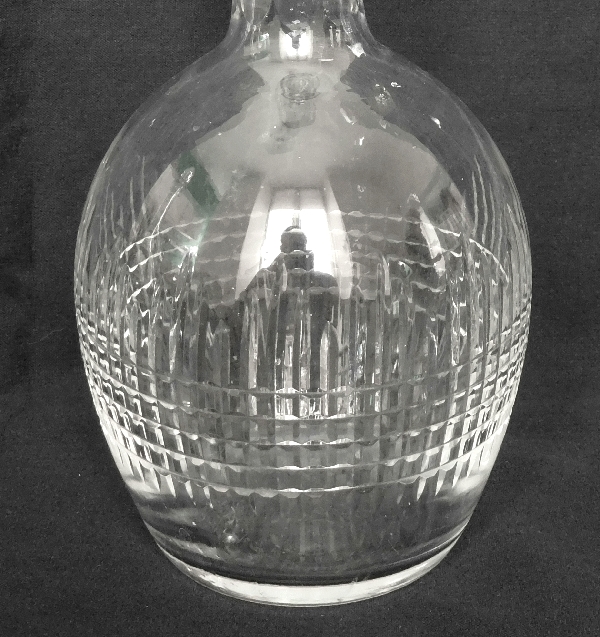 Carafe à liqueur en cristal de Baccarat, modèle Nancy - 22cm