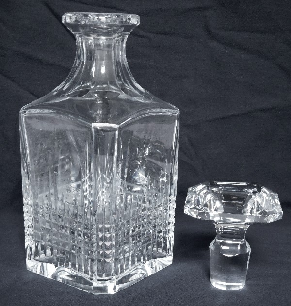 Carafe à whisky en cristal de Baccarat, modèle Nancy - signée