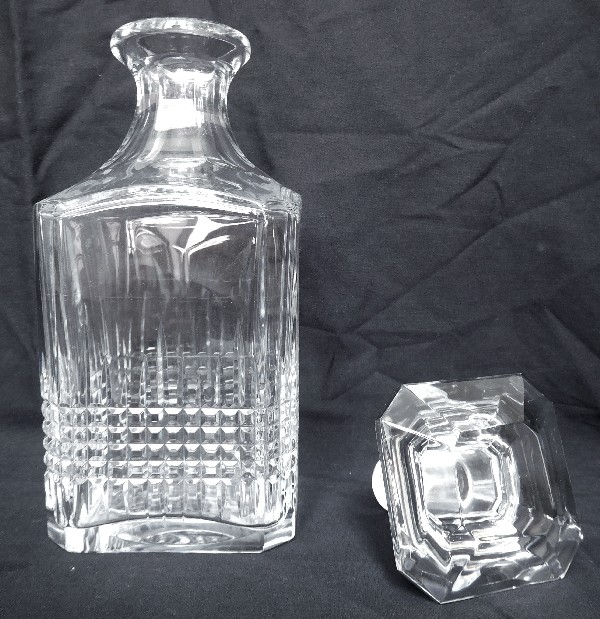 Carafe à whisky en cristal de Baccarat, modèle Nancy - signée