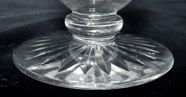 Aiguière / carafe en cristal de Baccarat, modèle à palmettes conique