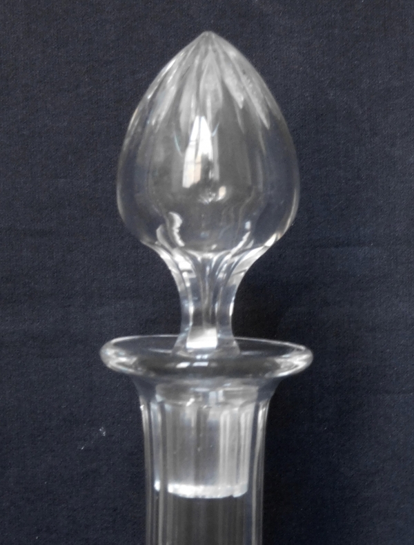 Carafe à vin en cristal de Baccarat, modèle à palmettes conique - variante du modèle Douai - 32cm