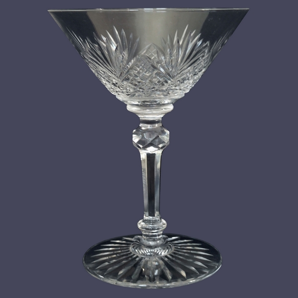 Coupe à champagne en cristal de Baccarat, modèle à palmettes conique, variante du modèle Douai