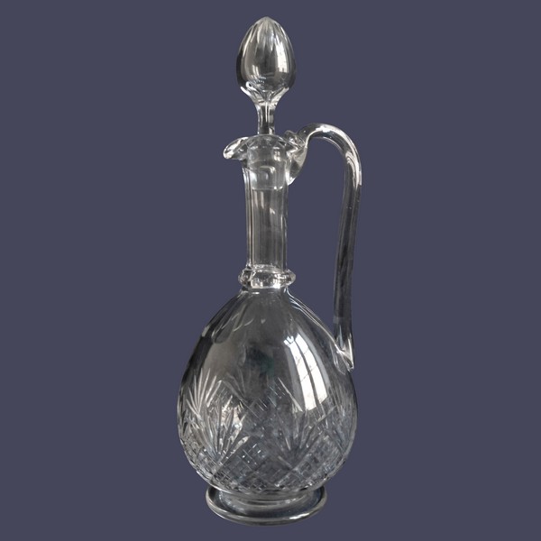 Aiguière / carafe en cristal de Baccarat, modèle à palmettes et jambe gondole - modèle Douai