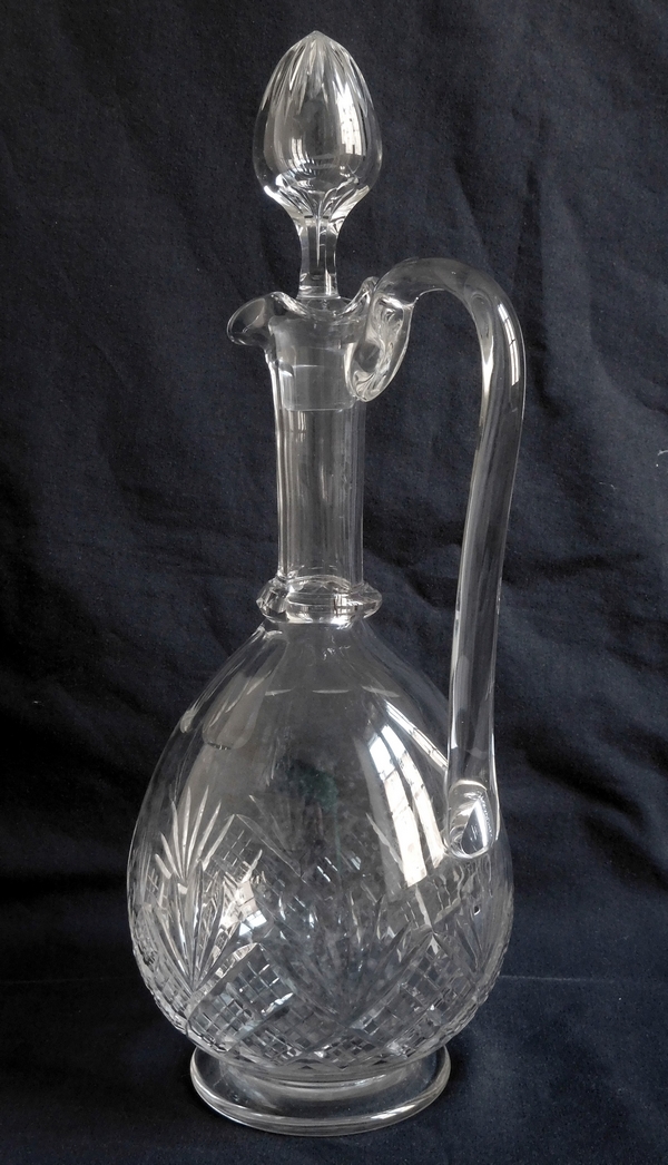 Aiguière / carafe en cristal de Baccarat, modèle à palmettes et jambe gondole - modèle Douai