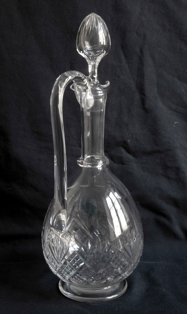 Aiguière / carafe en cristal de Baccarat, modèle à palmettes et jambe gondole - modèle Douai