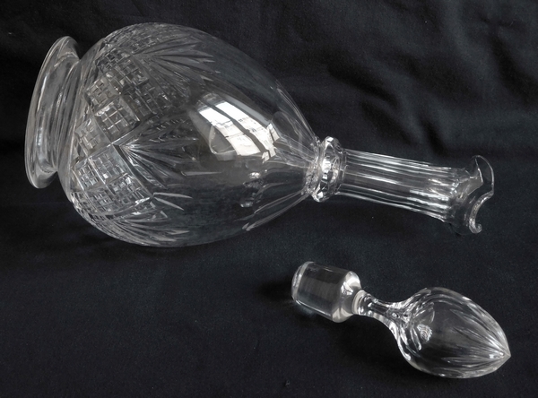 Aiguière / carafe en cristal de Baccarat, modèle à palmettes et jambe gondole - modèle Douai