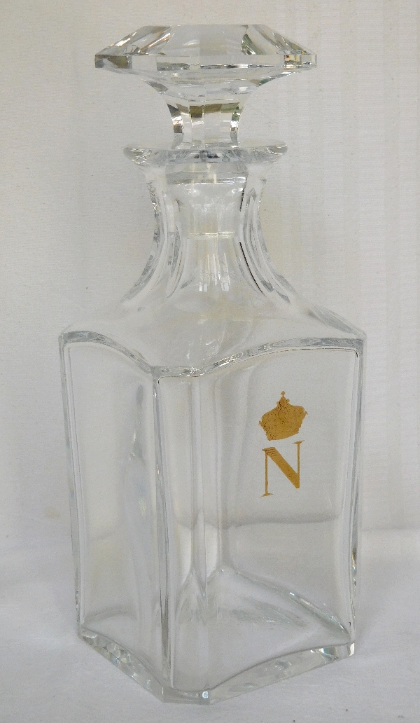 Flacon à cognac / whisky en cristal de Baccarat, modèle Perfection Napoléon - signée