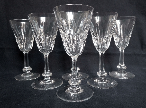 Baccarat crystal wine glass, Picardie pattern - signed - 14cm