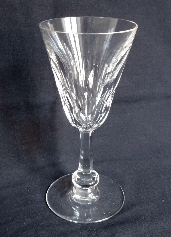 Verre à vin en cristal de Baccarat, modèle Picardie - signé - 14cm