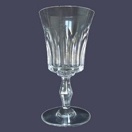 Baccarat crystal wine glass, Polignac pattern - signed - 14,4cm