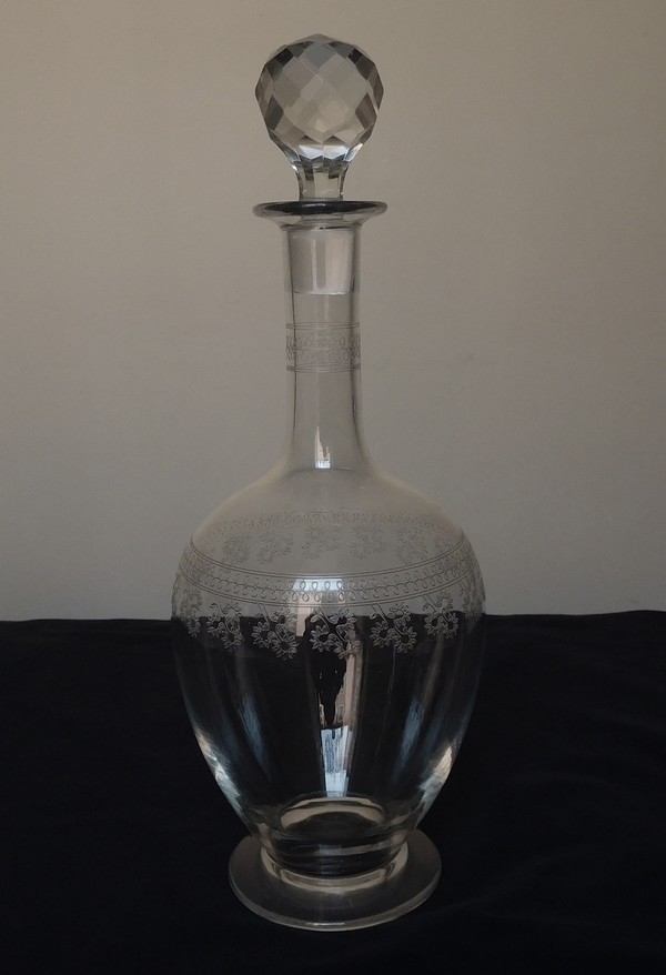 Tall Baccarat crystal wine decanter, Pompadour pattern - 33cm