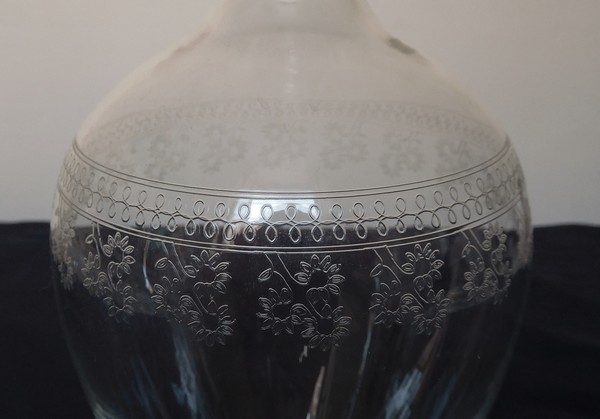 Carafe à vin en cristal de Baccarat, modèle Pompadour - 31cm