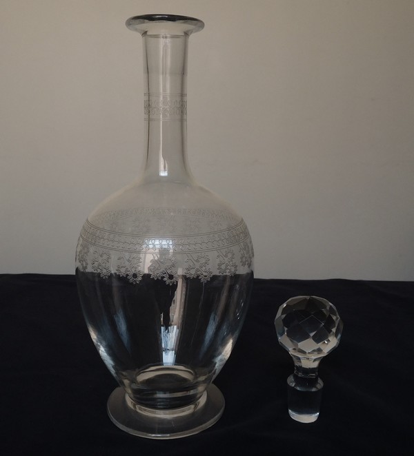 Baccarat crystal wine decanter, Pompadour pattern - 31cm