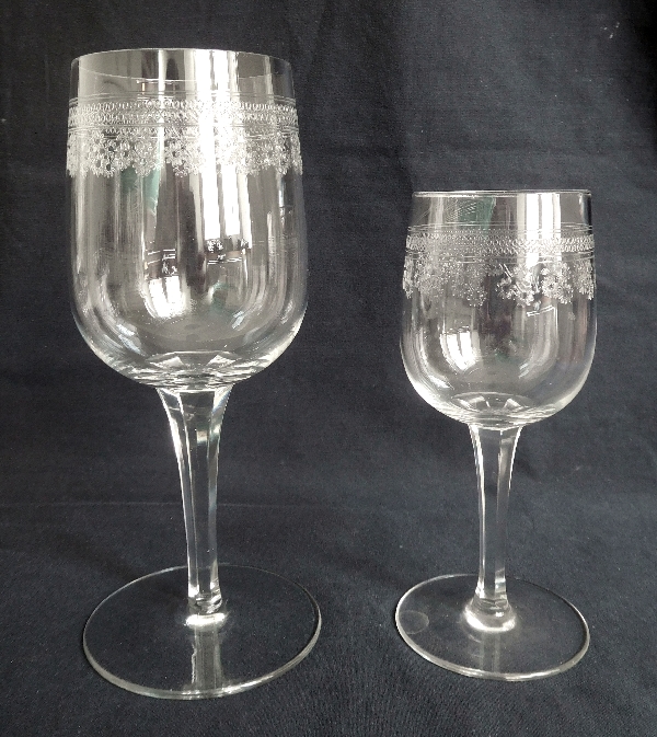 Verre à vin en cristal de Baccarat, modèle Pompadour - 14,2cm