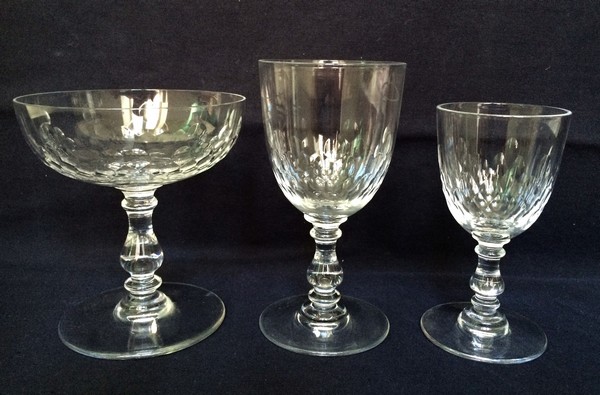 Coupe à champagne en cristal de Baccarat, modèle Richelieu (jambe balustre)