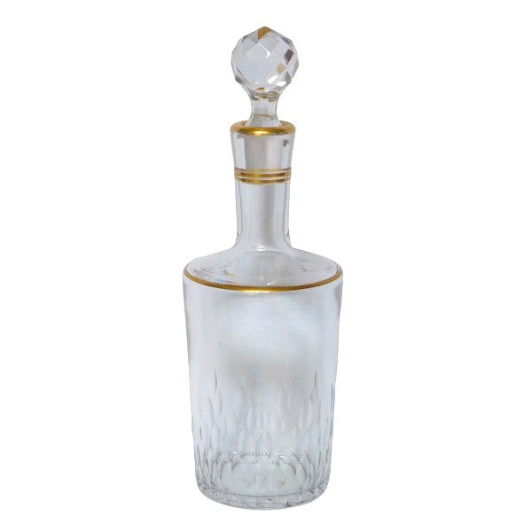 Carafe à liqueur en cristal de Baccarat, modèle Richelieu, format cylindrique rehaussé à l'or fin