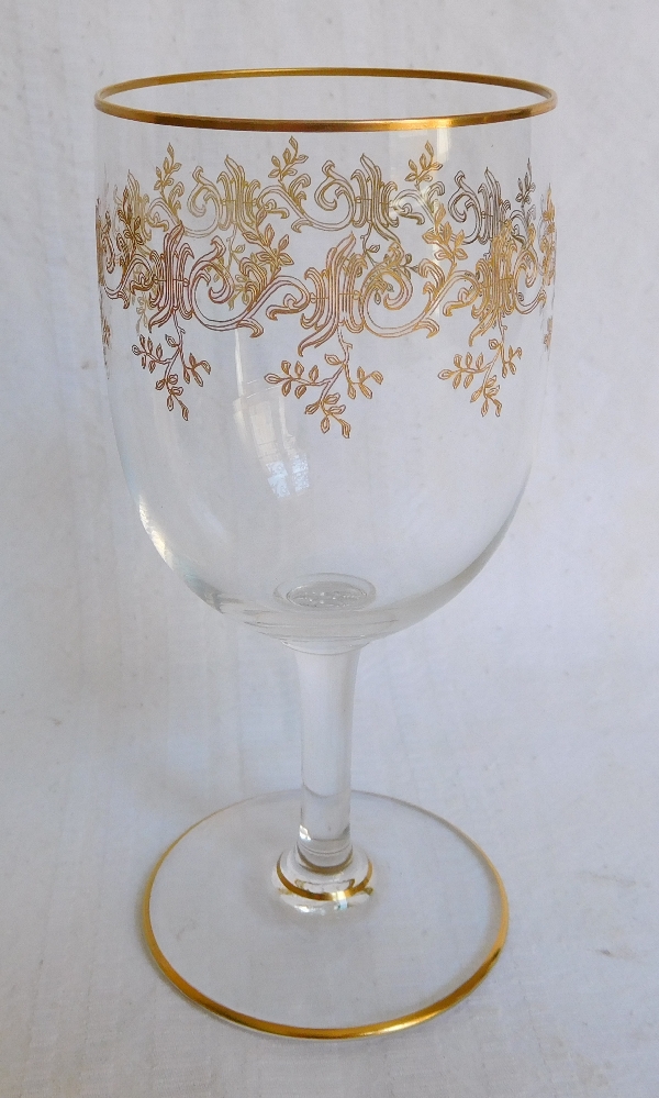 Baccarat crystal wine glass, Sevigne pattern enhanced with fine gold / Recamier pattern - 14cm - signed
