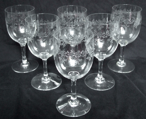 Verre à vin en cristal de Baccarat, modèle Sévigné - 12,4cm