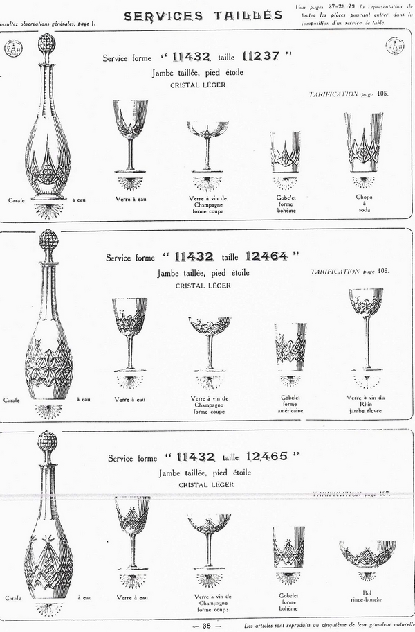 Carafe en cristal de Baccarat, modèle en cristal taillé forme 11432, taille 12464