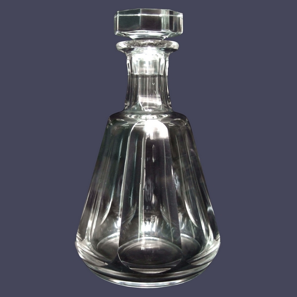 Carafe à vin en cristal taillé de Baccarat, modèle Talleyrand (dérivé d'Harcourt), signé